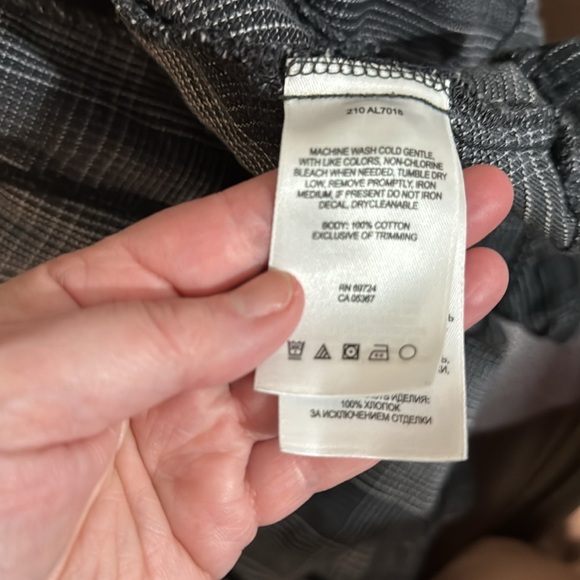 Columbia women black button up warm shirt
Size large - Picture 5 of 8